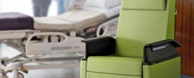 Geri chair in patient room